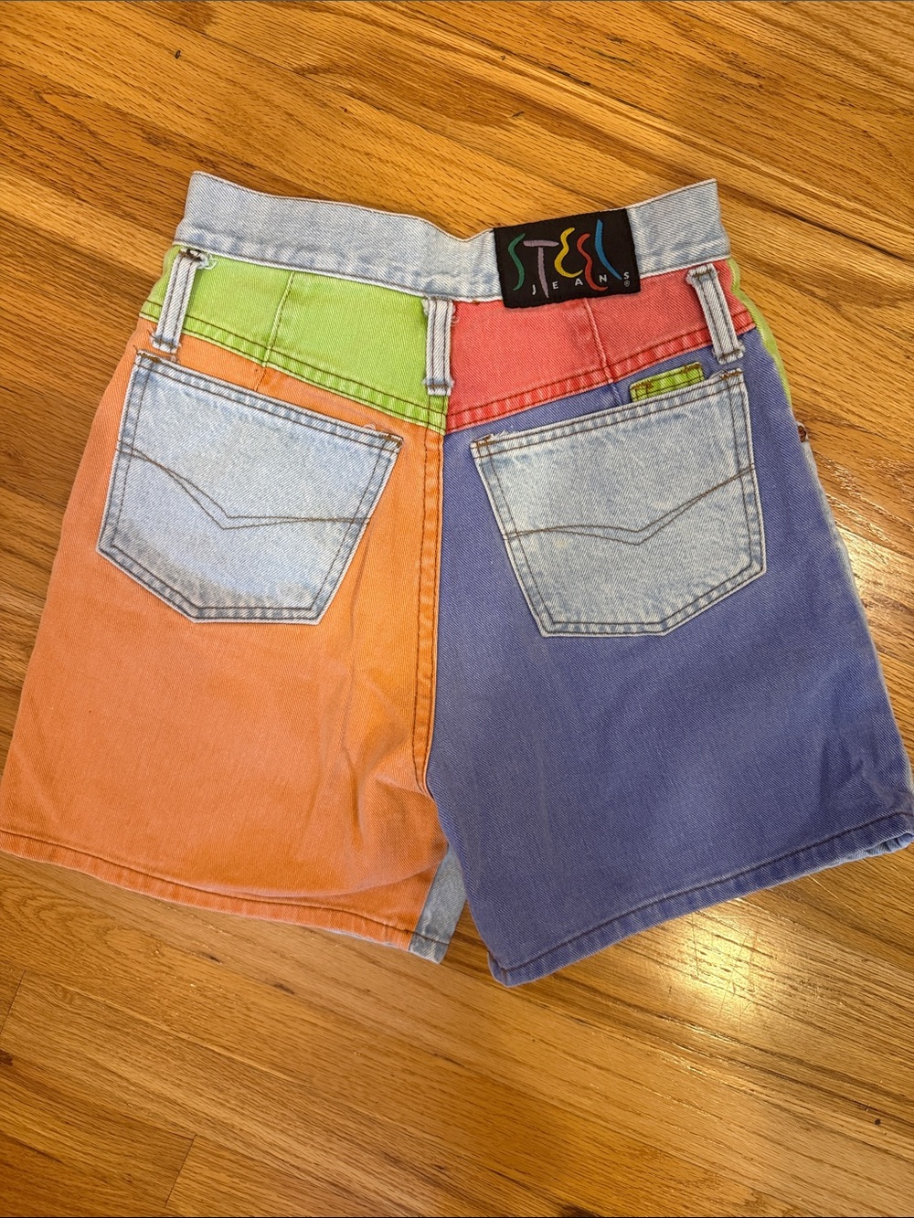 Steel Jeans Light Wash Denim Shorts with Colorblock Pockets - Picture 2 of 4